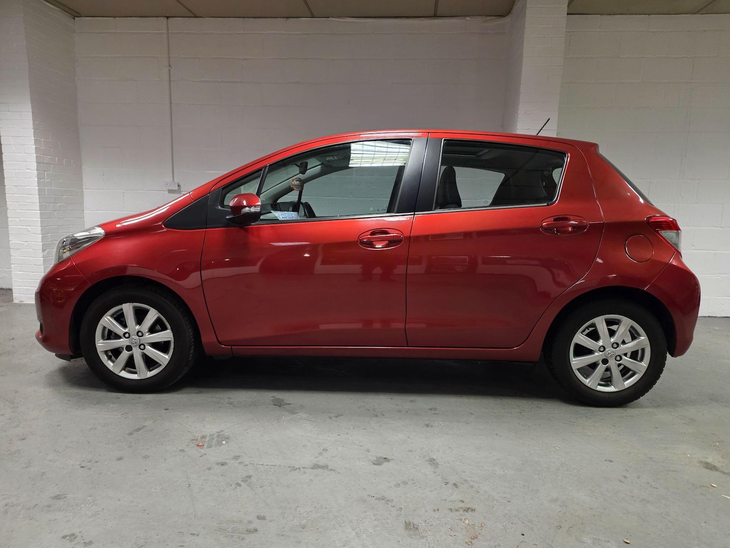 Used Toyota Yaris 2012 for sale - 76742663: Photo 14