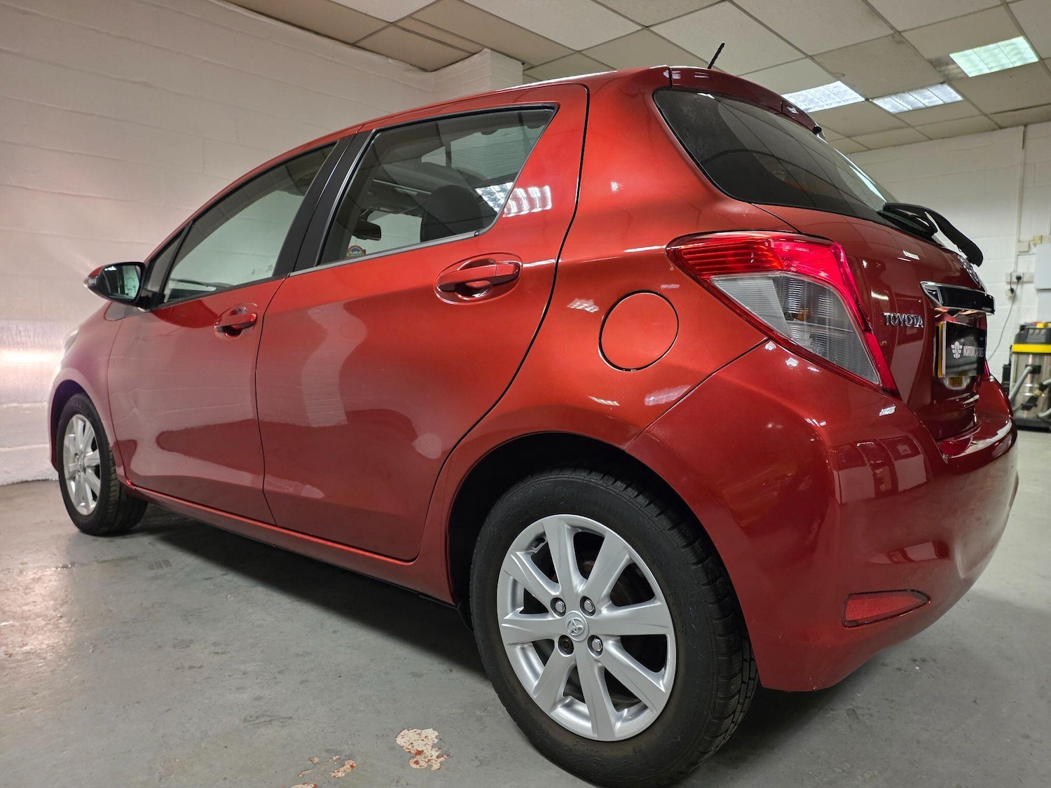 Used Toyota Yaris 2012 for sale - 76742663: Photo 25