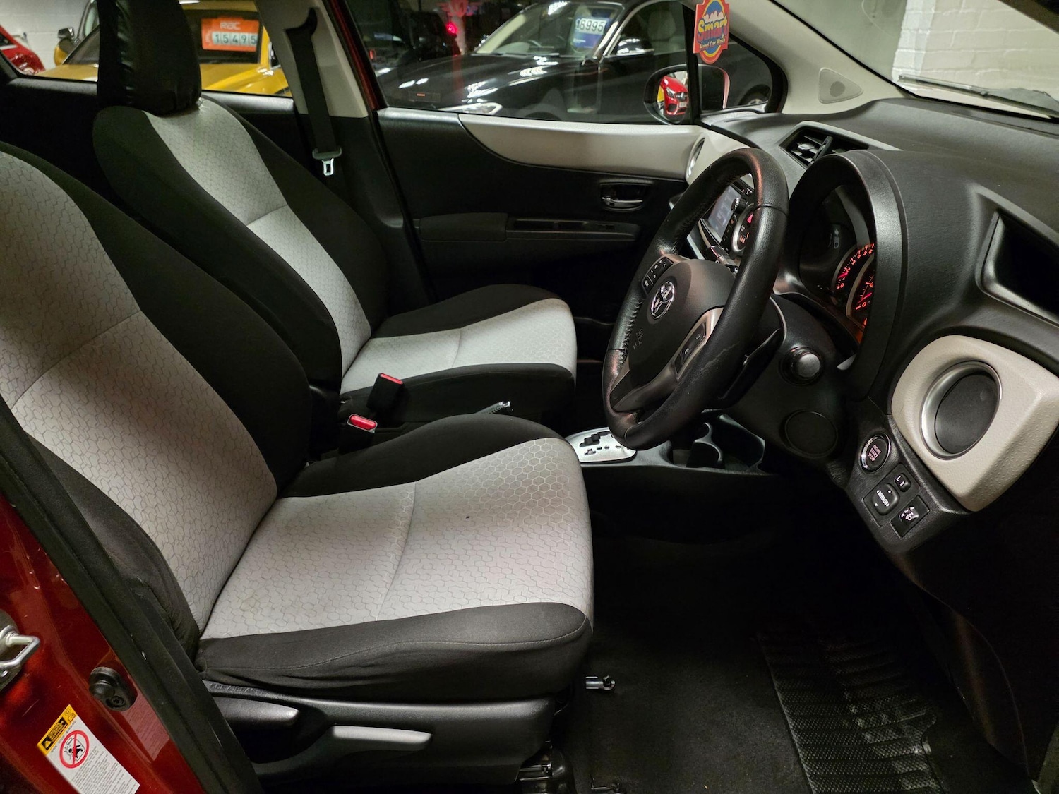 Used Toyota Yaris 2012 for sale - 76742663: Photo 29