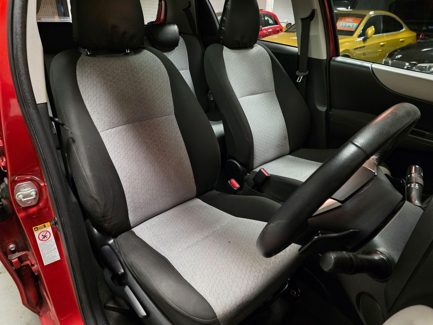 Used Toyota Yaris 2012 for sale - 76742663: Photo 31