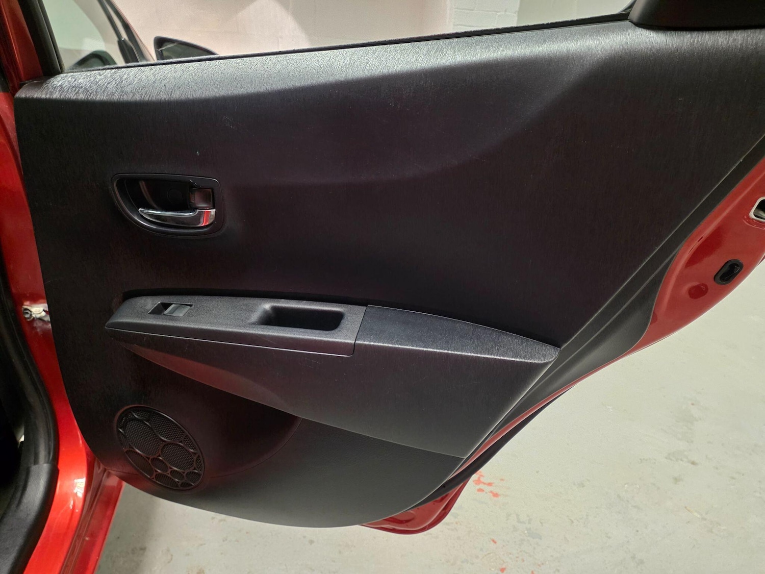 Used Toyota Yaris 2012 for sale - 76742663: Photo 35