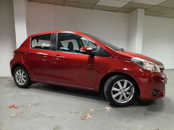 Used Toyota Yaris 2012 for sale - 76742663: Photo