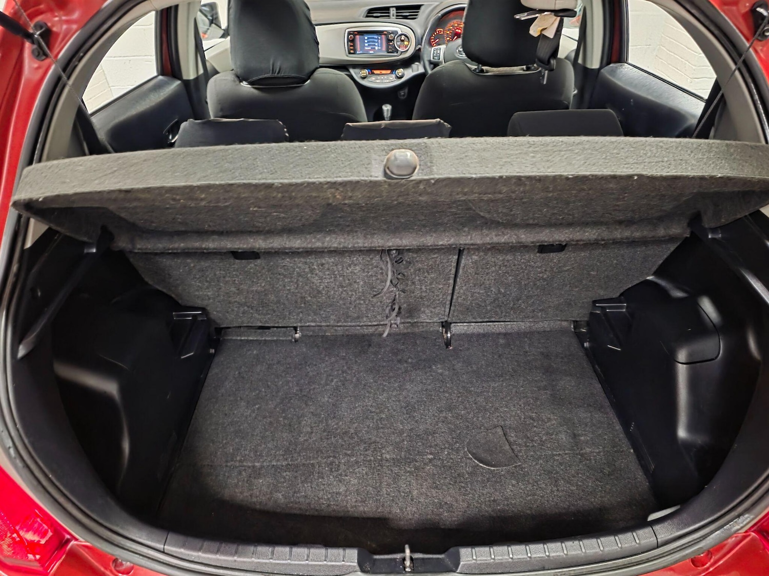 Used Toyota Yaris 2012 for sale - 76742663: Photo 41