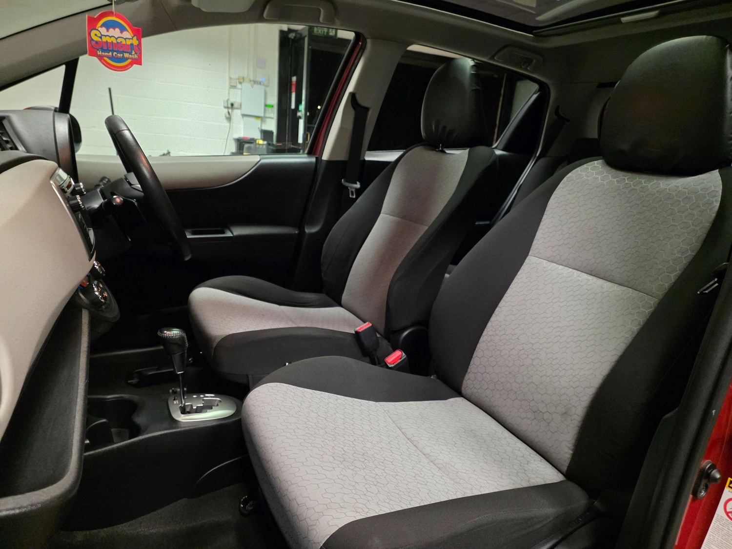 Used Toyota Yaris 2012 for sale - 76742663: Photo 46