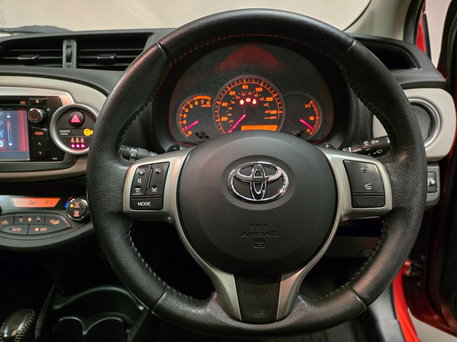 Used Toyota Yaris 2012 for sale - 76742663: Photo 50