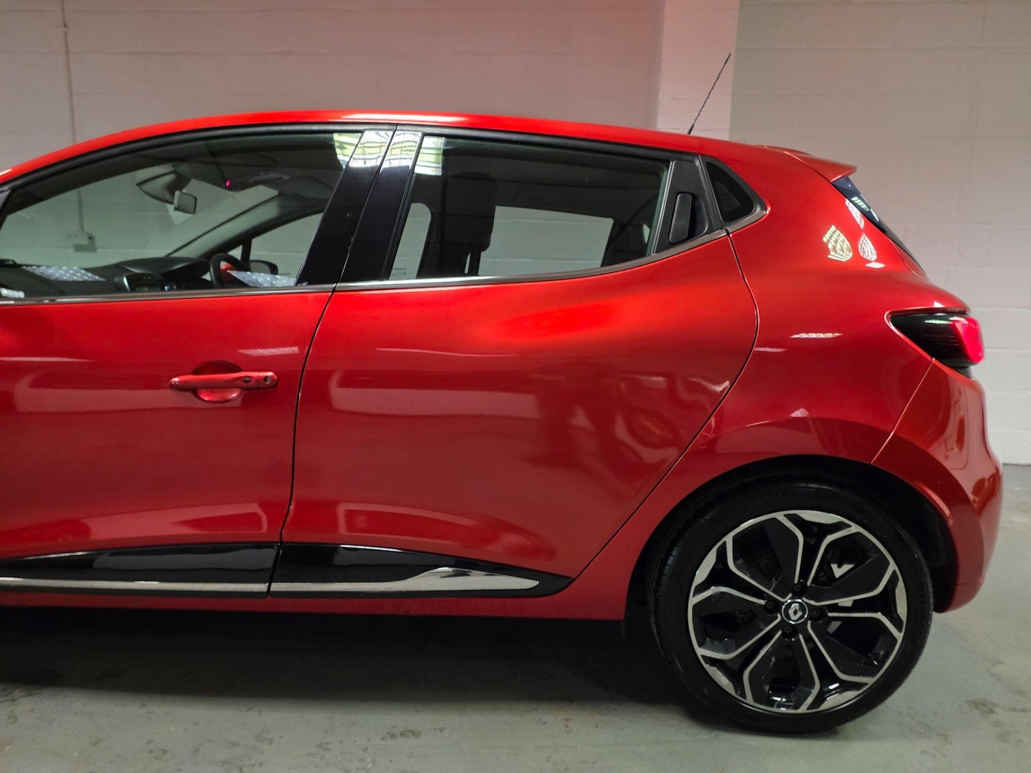 Used Renault Clio 2016 for sale - 76976846: Photo 18
