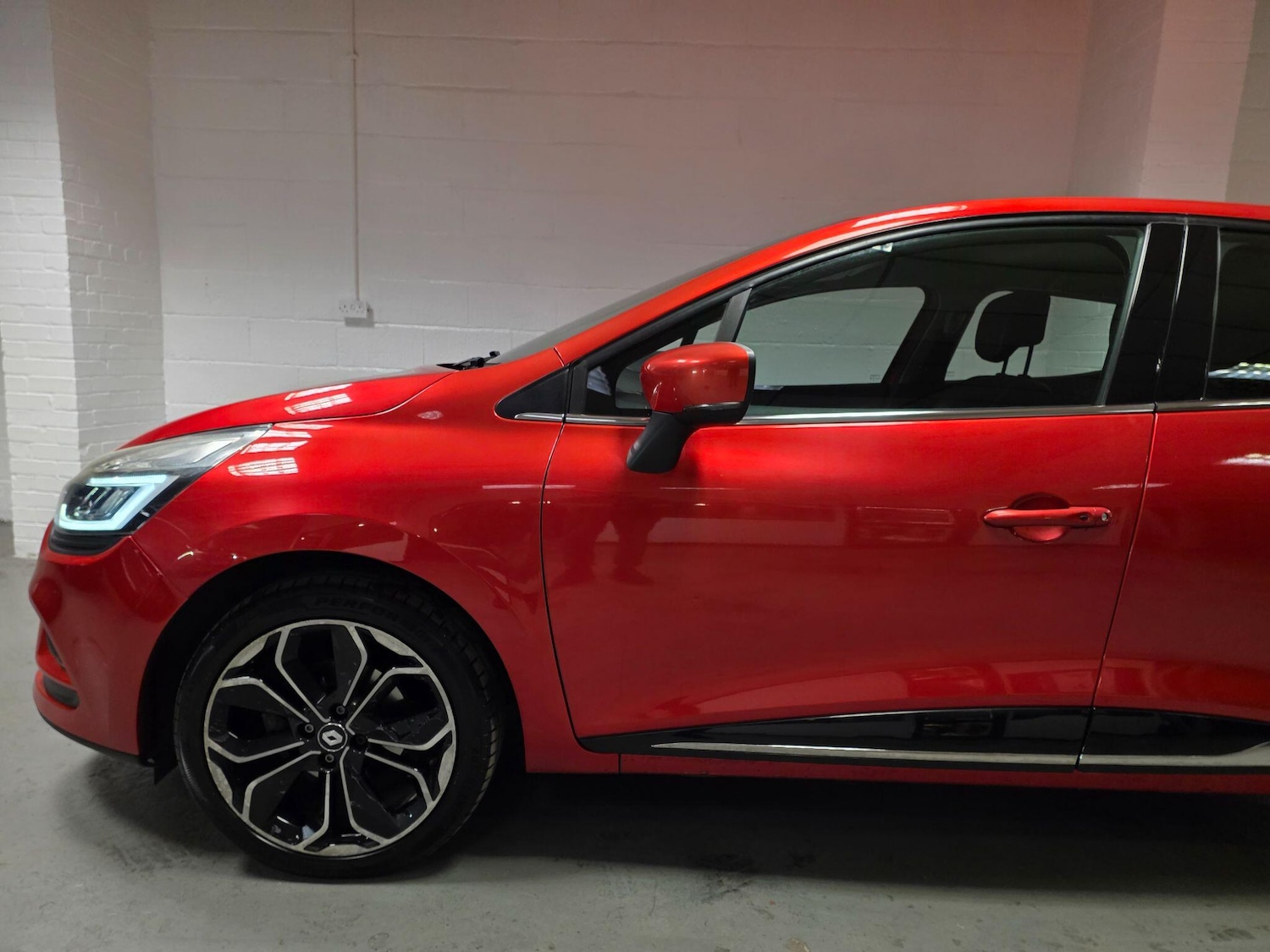 Used Renault Clio 2016 for sale - 76976846: Photo 19