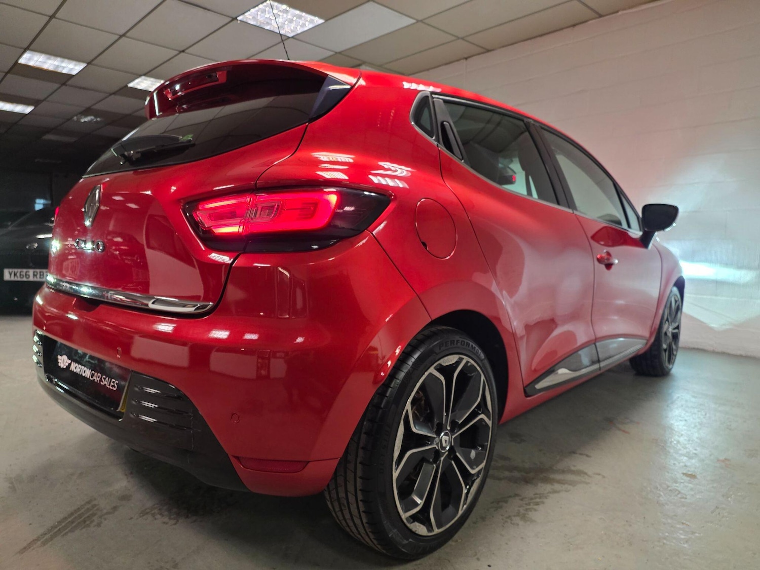 Used Renault Clio 2016 for sale - 76976846: Photo 21