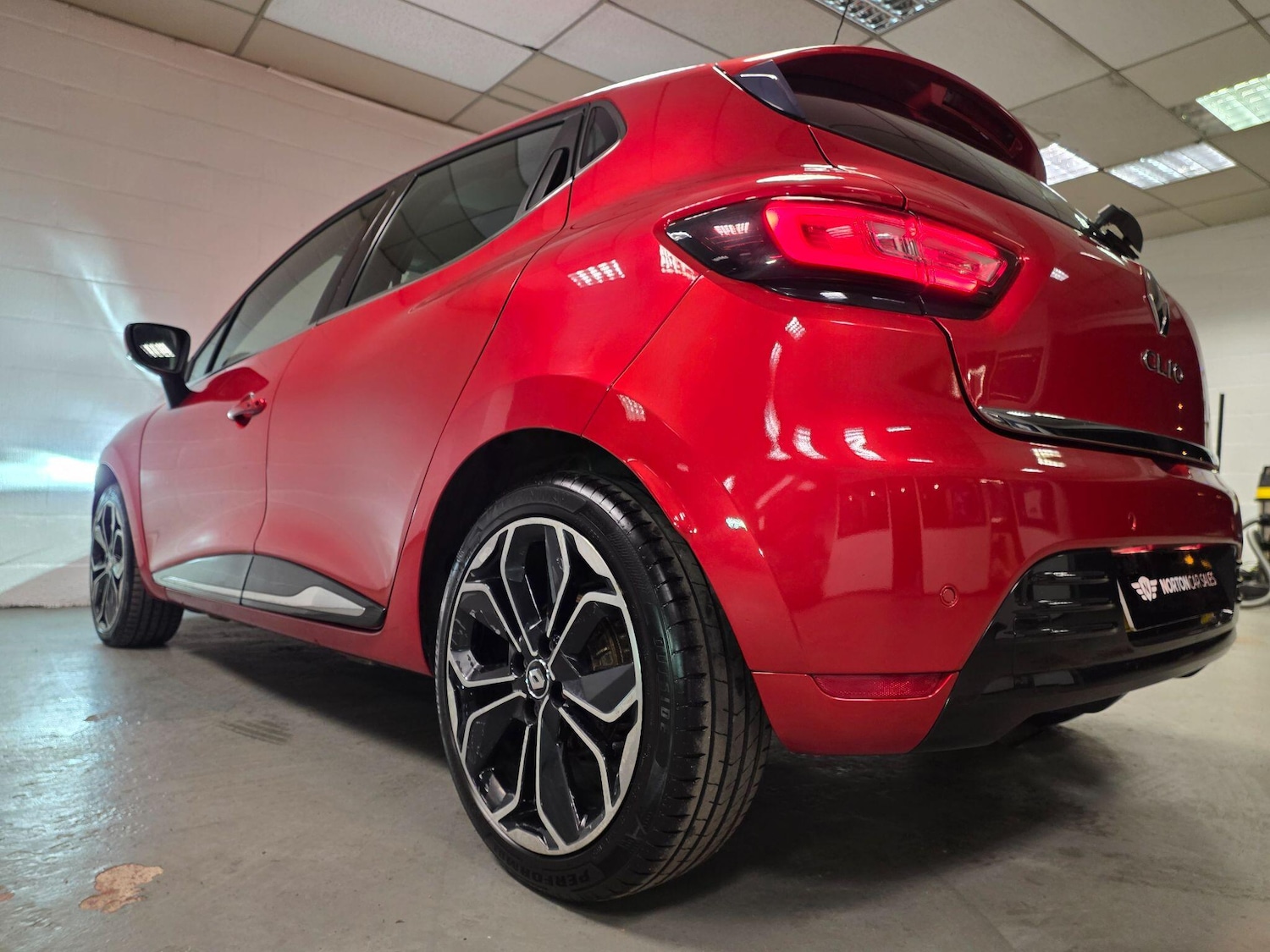 Used Renault Clio 2016 for sale - 76976846: Photo 27