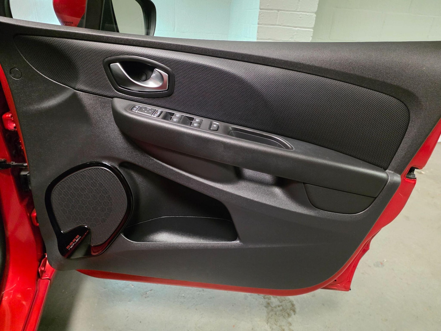 Used Renault Clio 2016 for sale - 76976846: Photo 36