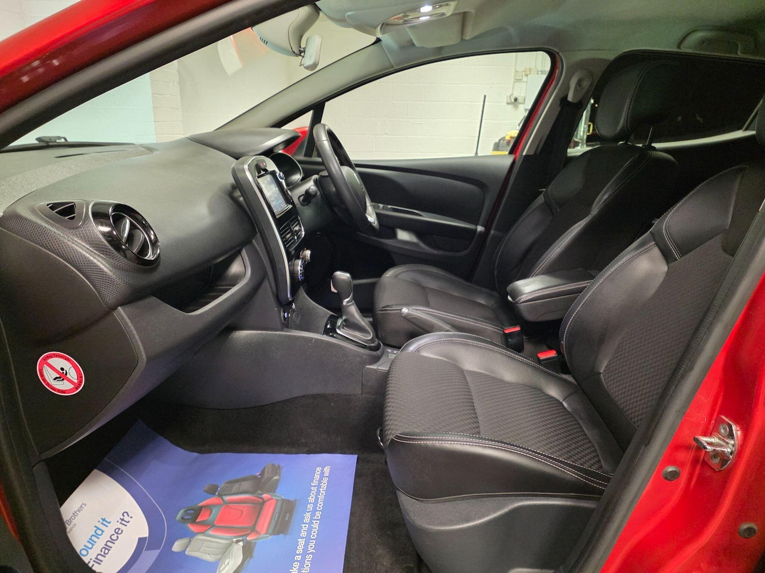 Used Renault Clio 2016 for sale - 76976846: Photo 49