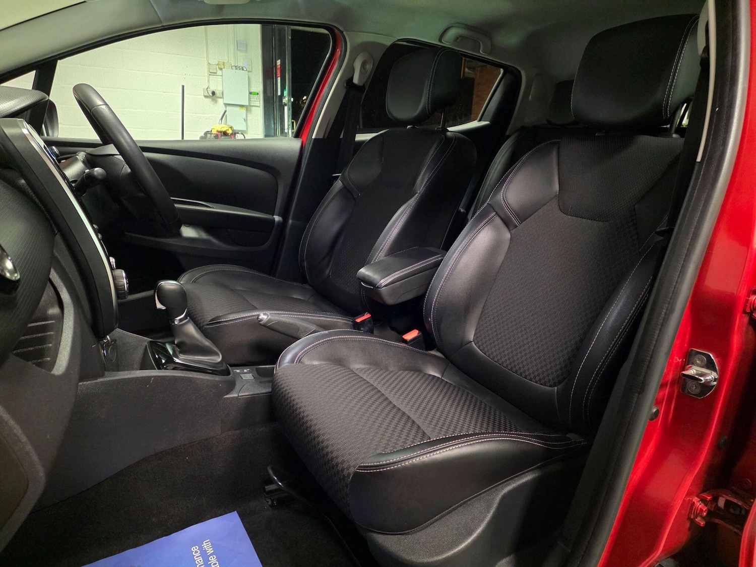 Used Renault Clio 2016 for sale - 76976846: Photo 50