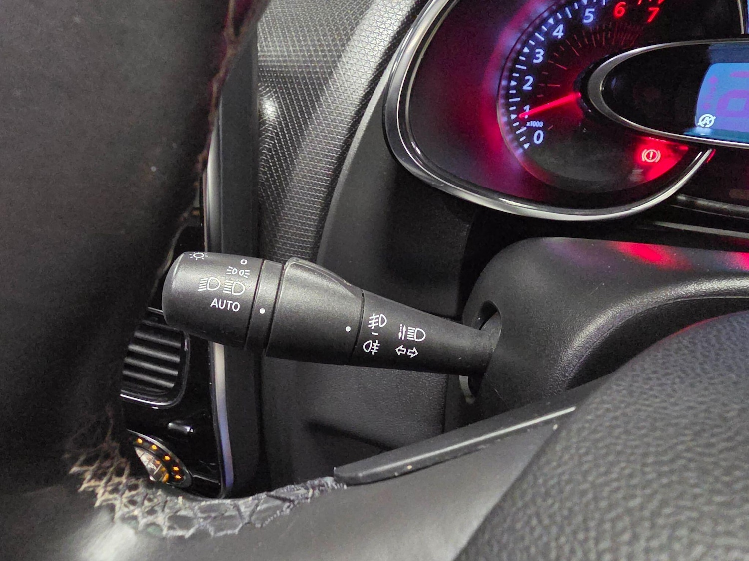 Used Renault Clio 2016 for sale - 76976846: Photo 62