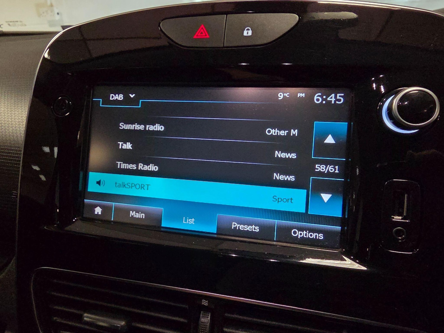 Used Renault Clio 2016 for sale - 76976846: Photo 69