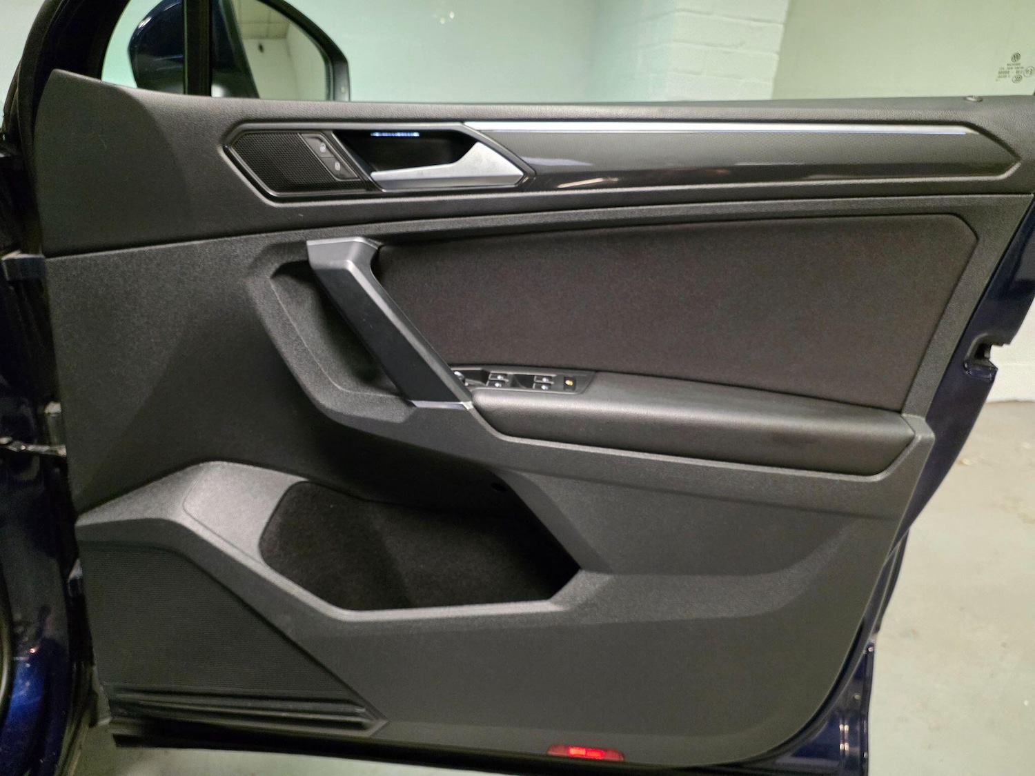 Used Volkswagen Tiguan 2018 for sale - 76512445: Photo 36