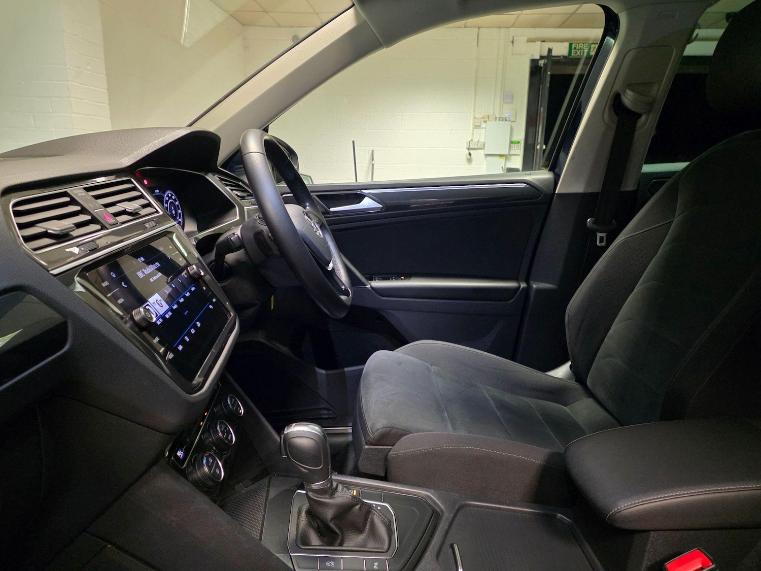 Used Volkswagen Tiguan 2018 for sale - 76512445: Photo 58