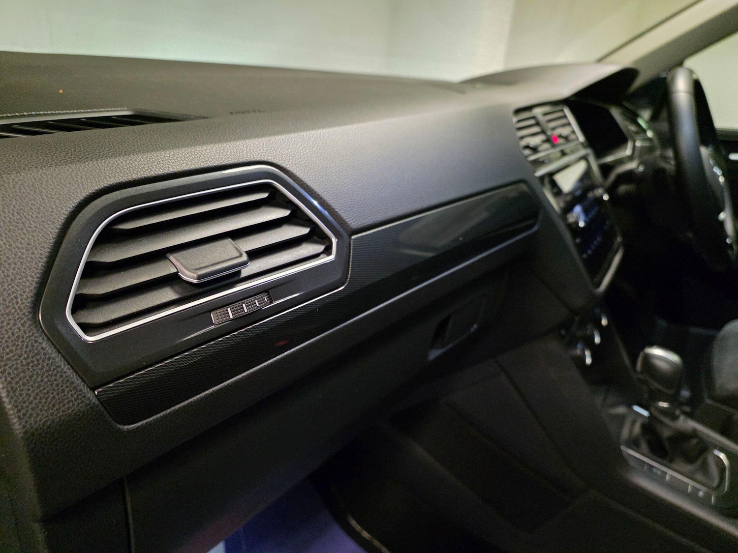 Used Volkswagen Tiguan 2018 for sale - 76512445: Photo 59