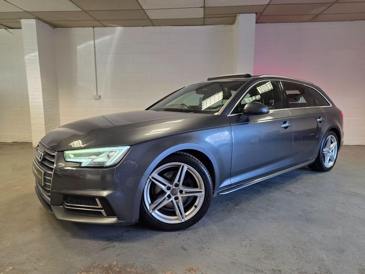 Used Audi A4 Avant for sale - 77315371: Photo 11