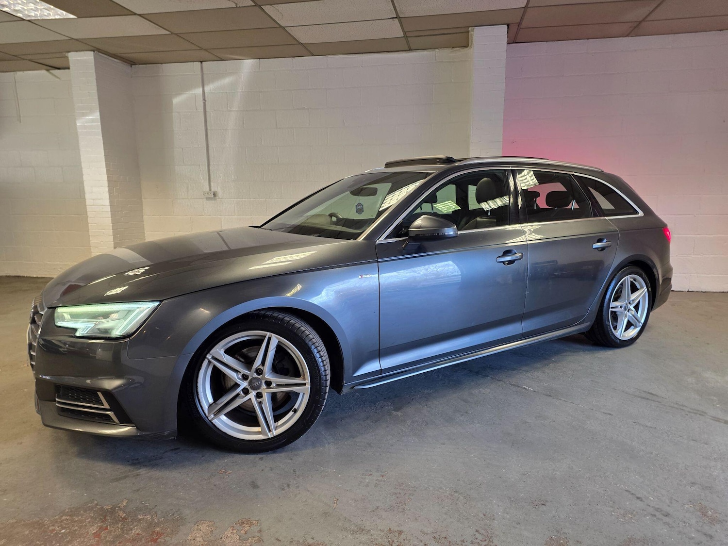 Used Audi A4 Avant for sale - 77315371: Photo 12