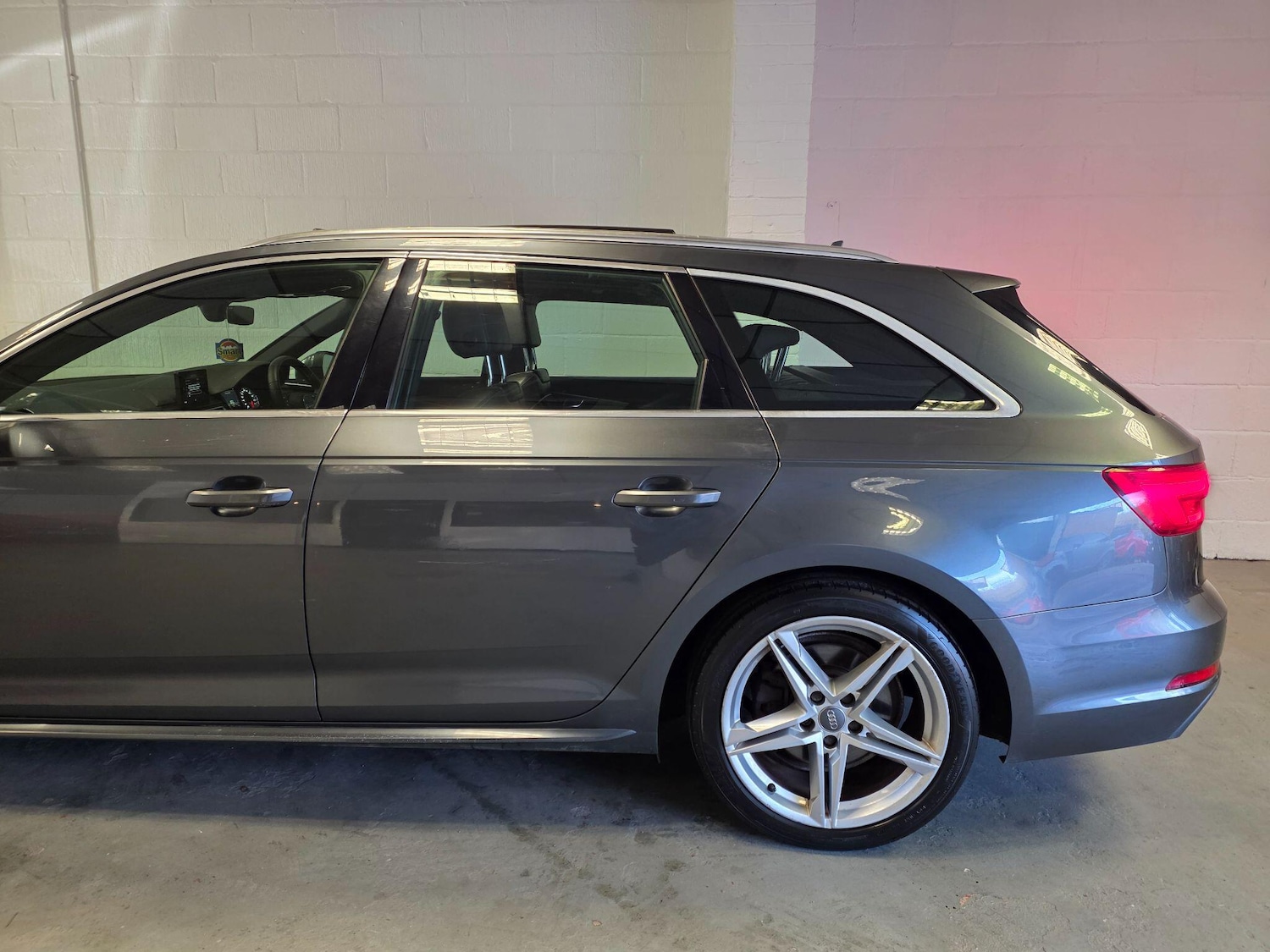 Used Audi A4 Avant for sale - 77315371: Photo 16
