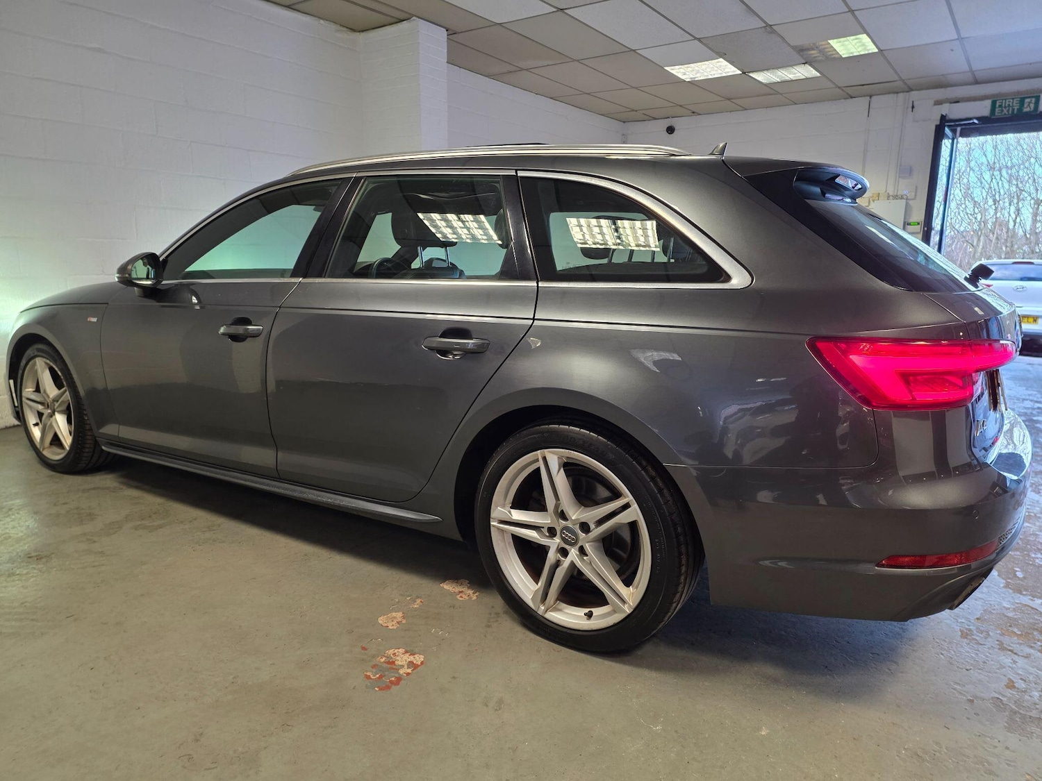 Used Audi A4 Avant for sale - 77315371: Photo 26