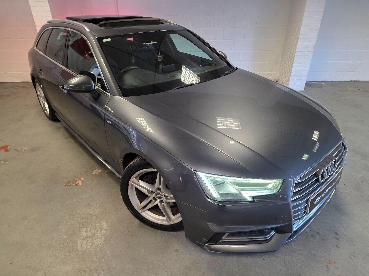 Used Audi A4 Avant for sale - 77315371: Photo 3