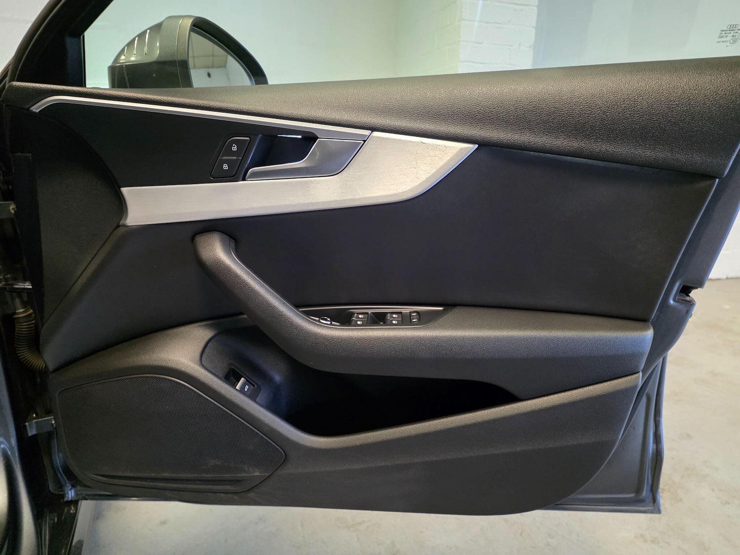 Used Audi A4 Avant for sale - 77315371: Photo 33