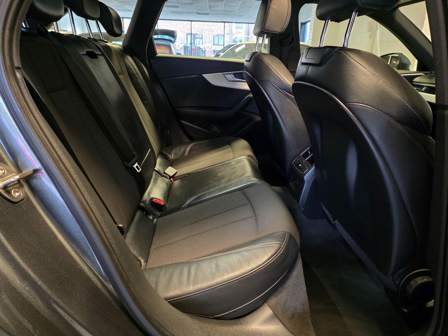 Used Audi A4 Avant for sale - 77315371: Photo 34