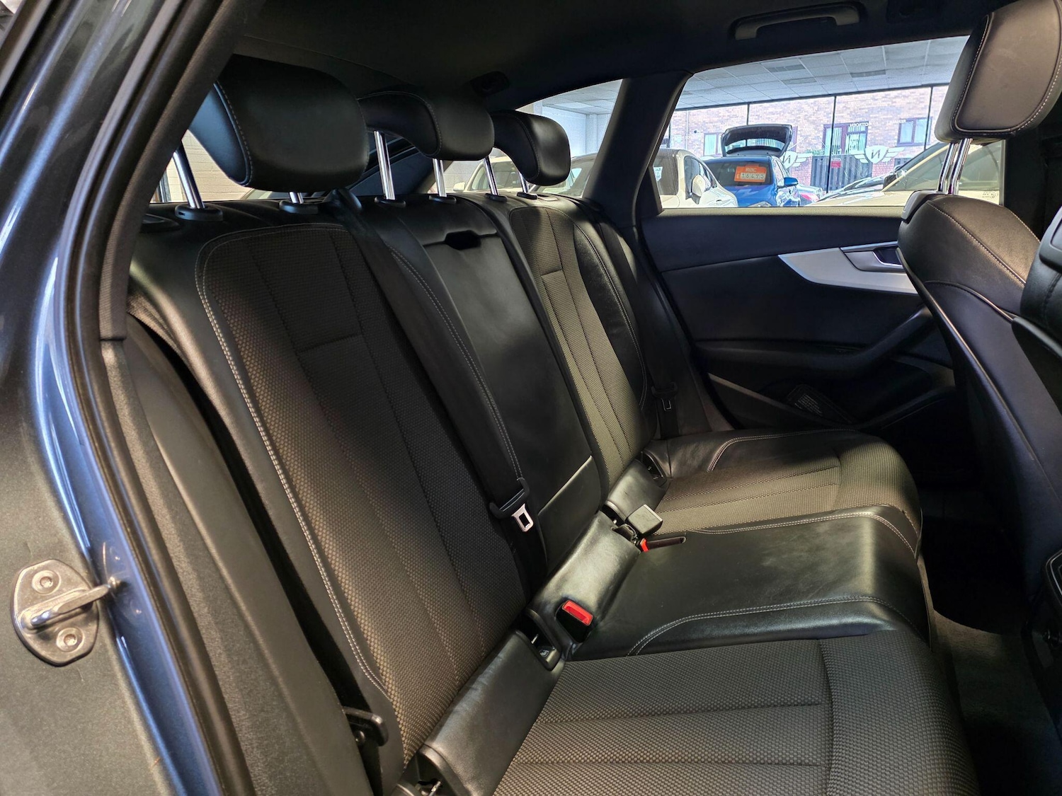 Used Audi A4 Avant for sale - 77315371: Photo 35