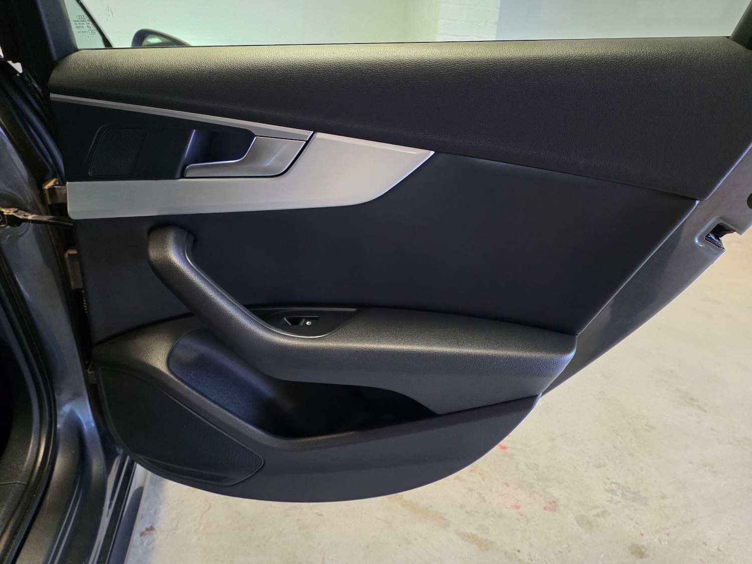 Used Audi A4 Avant for sale - 77315371: Photo 36