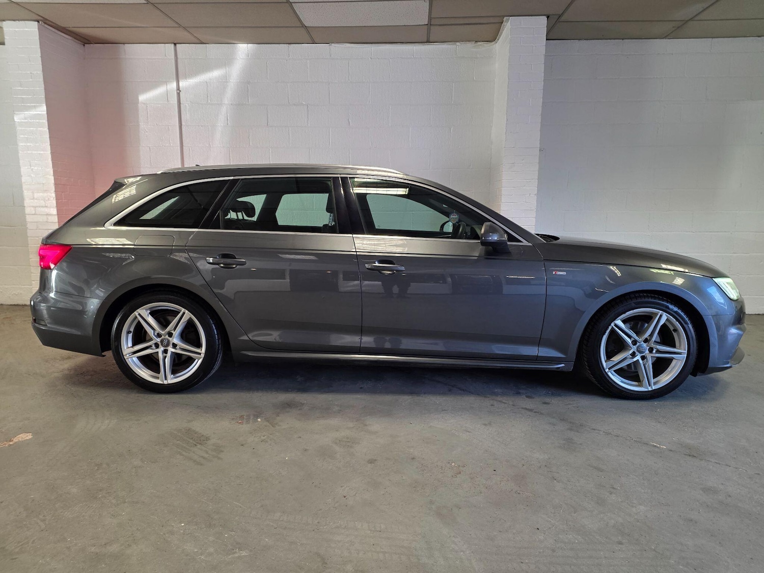Used Audi A4 Avant for sale - 77315371: Photo 5