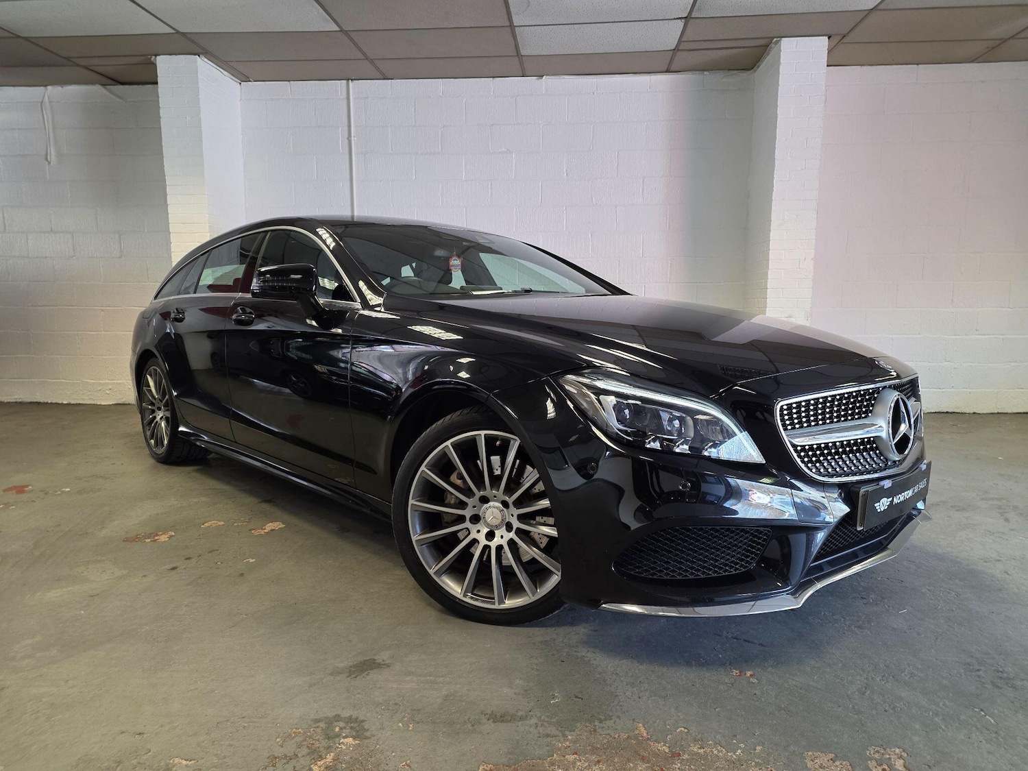 Used Mercedes-Benz CLS 2015 for sale - 77978022: Photo 1
