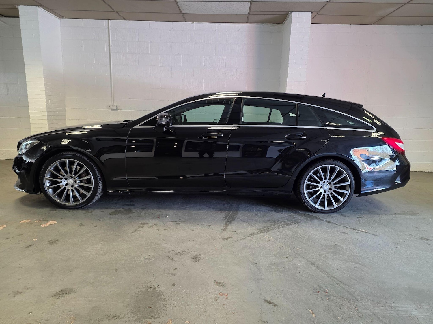 Used Mercedes-Benz CLS 2015 for sale - 77978022: Photo 16