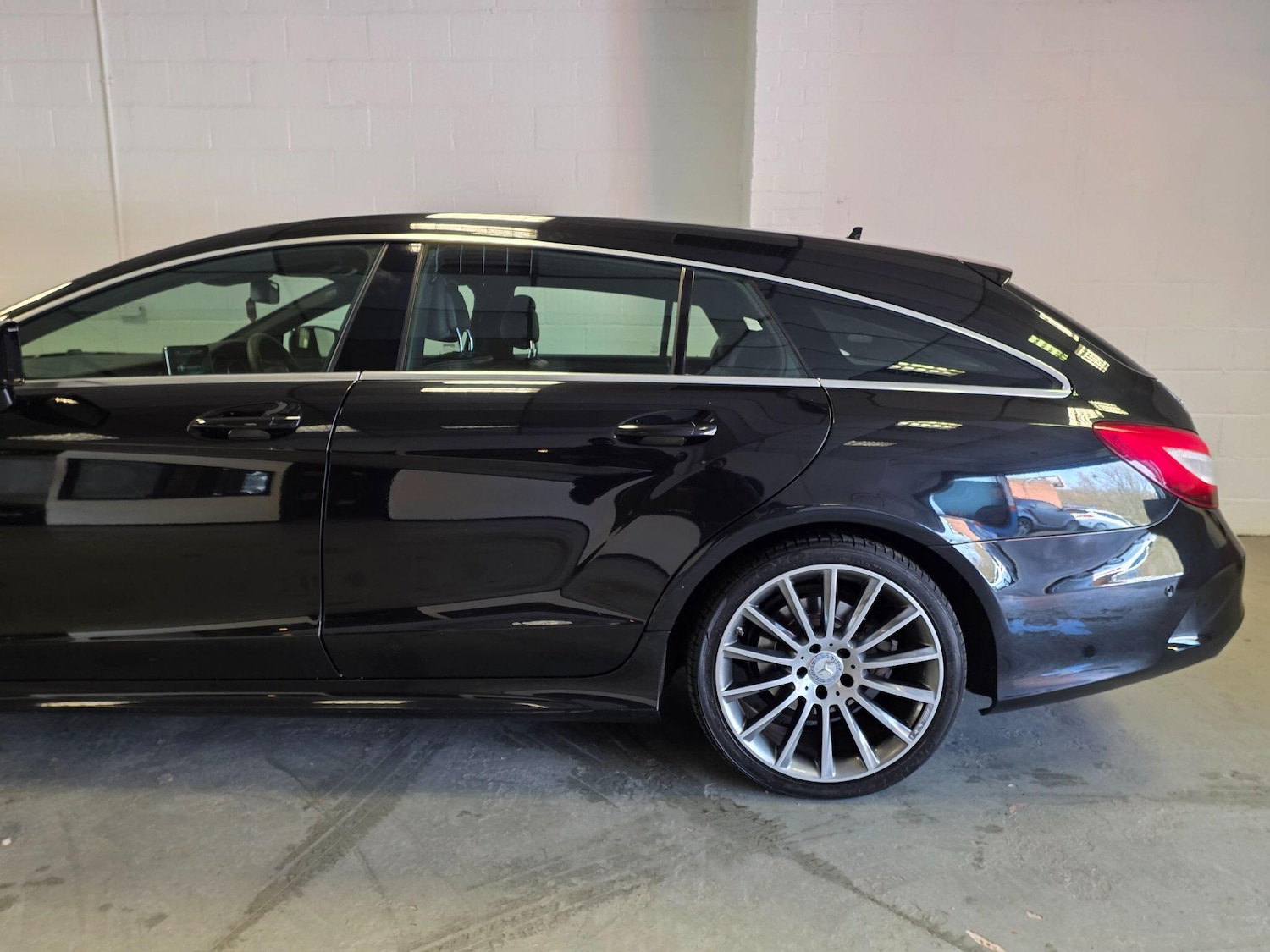 Used Mercedes-Benz CLS 2015 for sale - 77978022: Photo 17