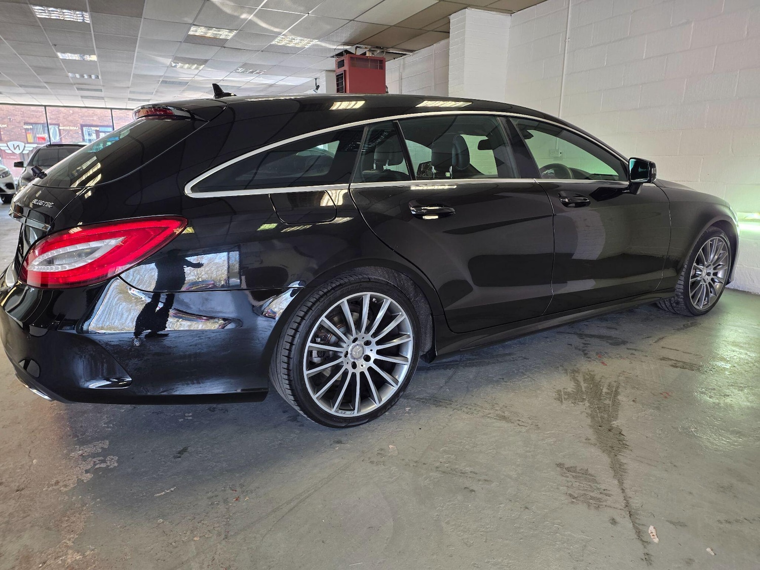 Used Mercedes-Benz CLS 2015 for sale - 77978022: Photo 22