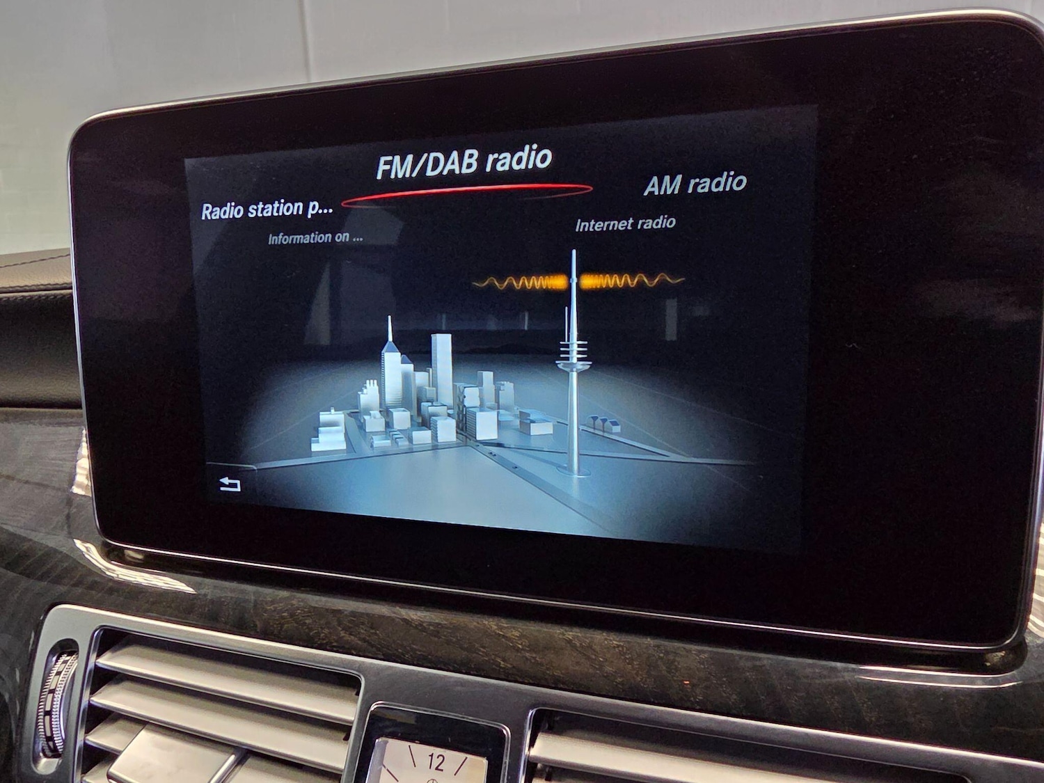 Used Mercedes-Benz CLS 2015 for sale - 77978022: Photo 67