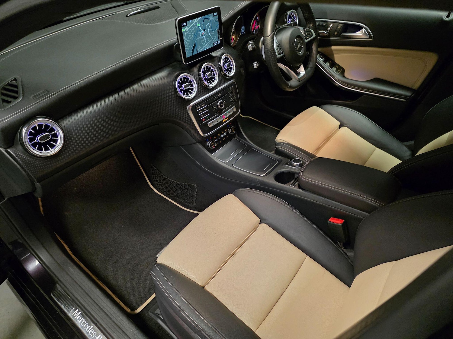 Used Mercedes-Benz A-Class 2016 for sale - 76522542: Photo 44