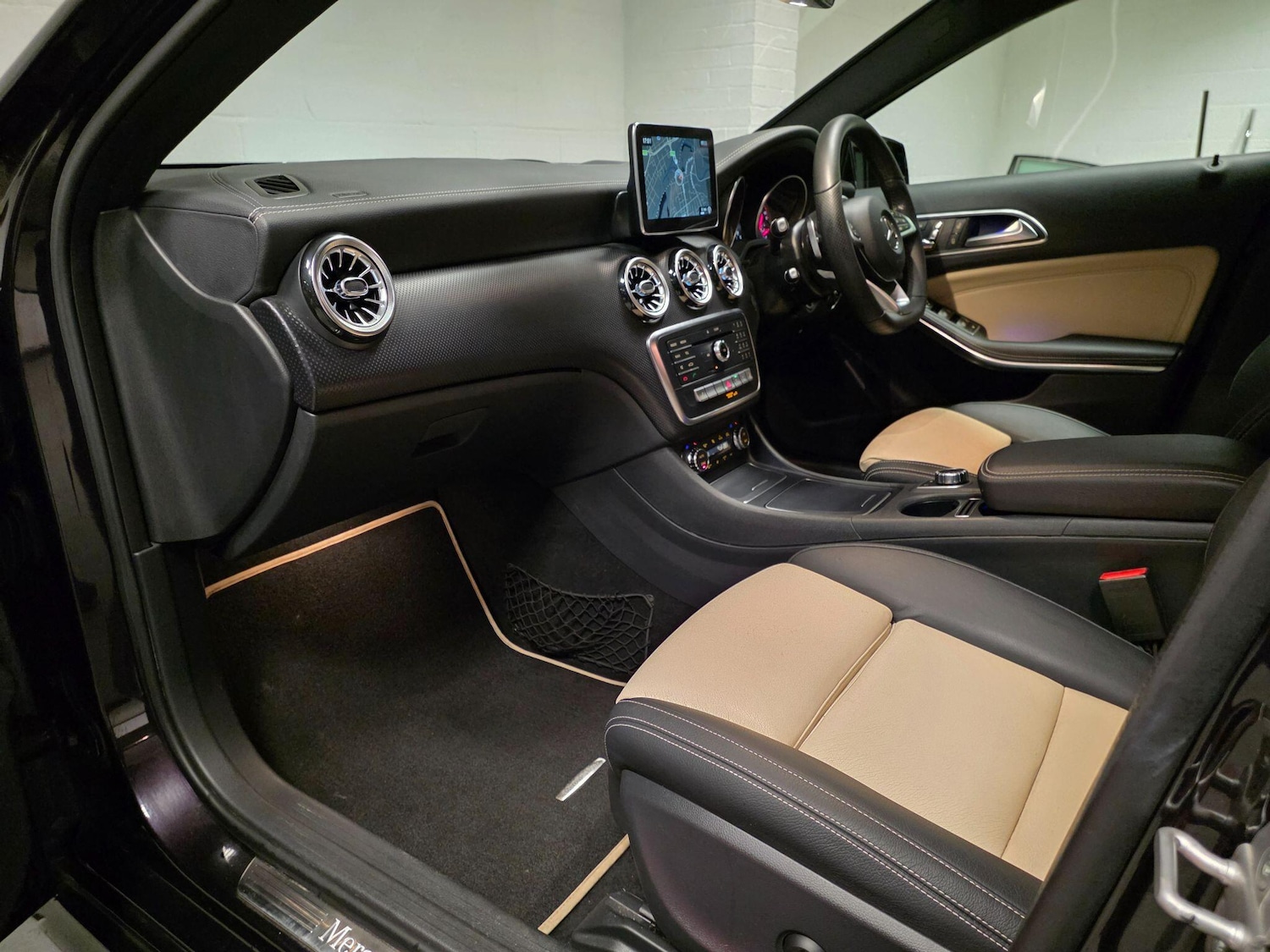 Used Mercedes-Benz A-Class 2016 for sale - 76522542: Photo 45