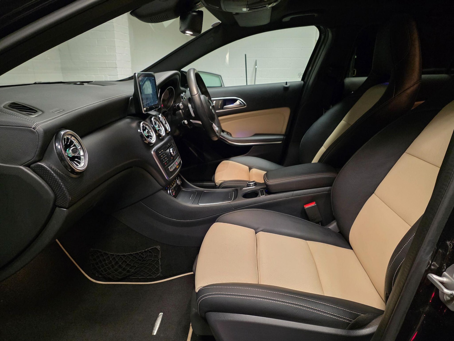 Used Mercedes-Benz A-Class 2016 for sale - 76522542: Photo 46