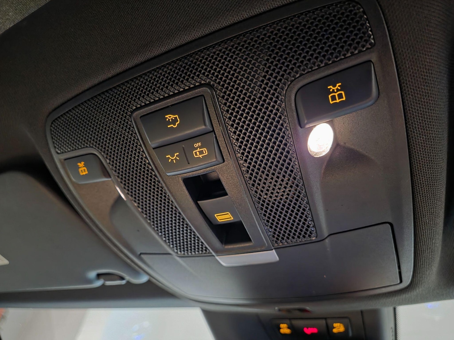 Used Mercedes-Benz A-Class 2016 for sale - 76522542: Photo 81