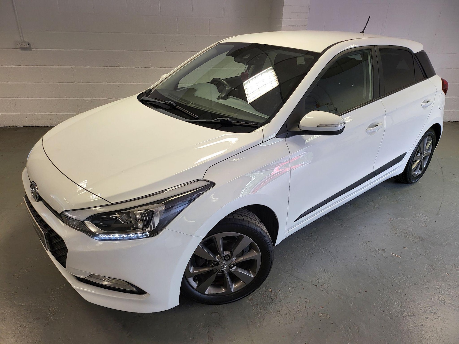 Used Hyundai i20 2015 for sale - 76987676: Photo 13