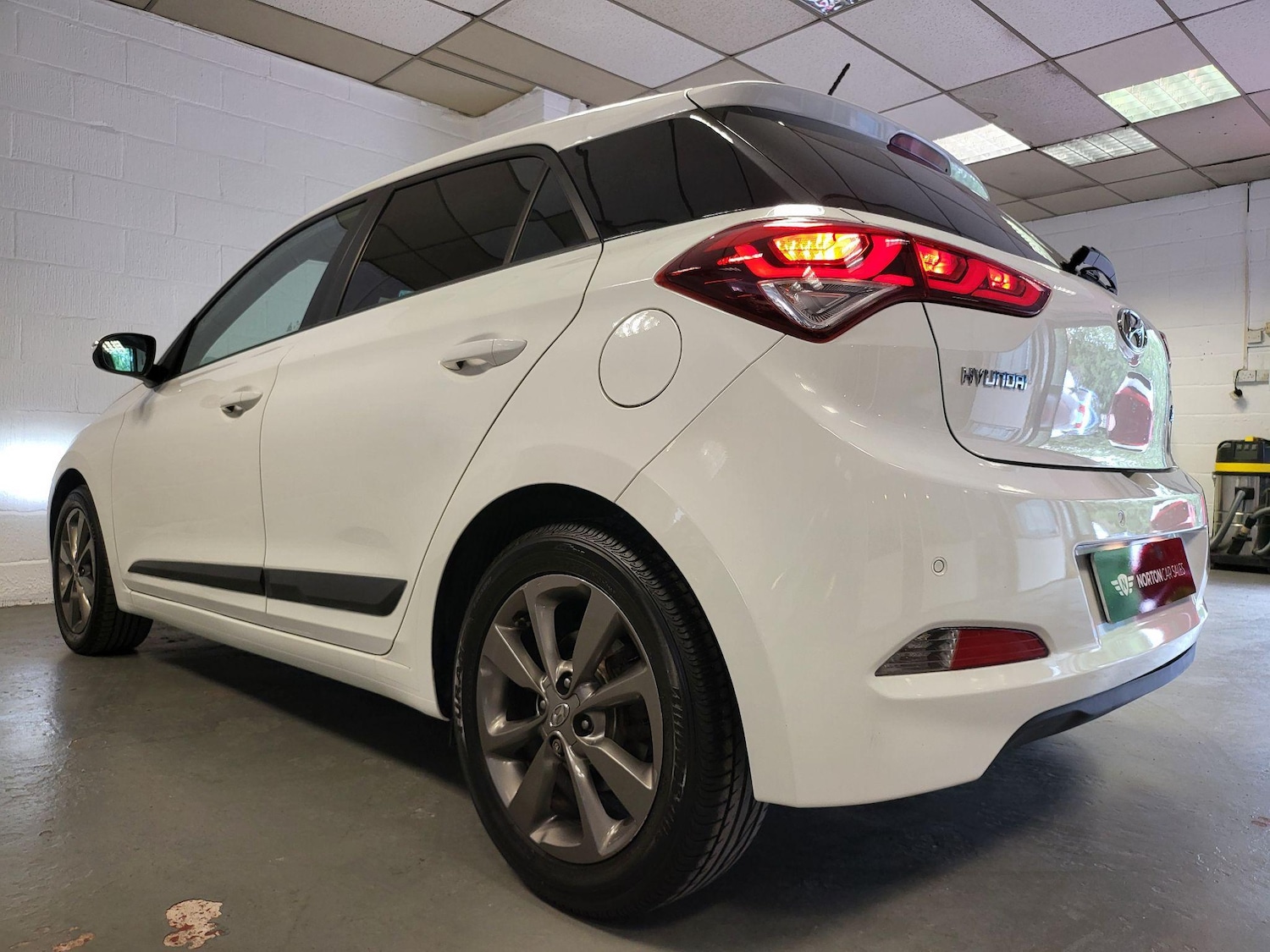 Used Hyundai i20 2015 for sale - 76987676: Photo 24