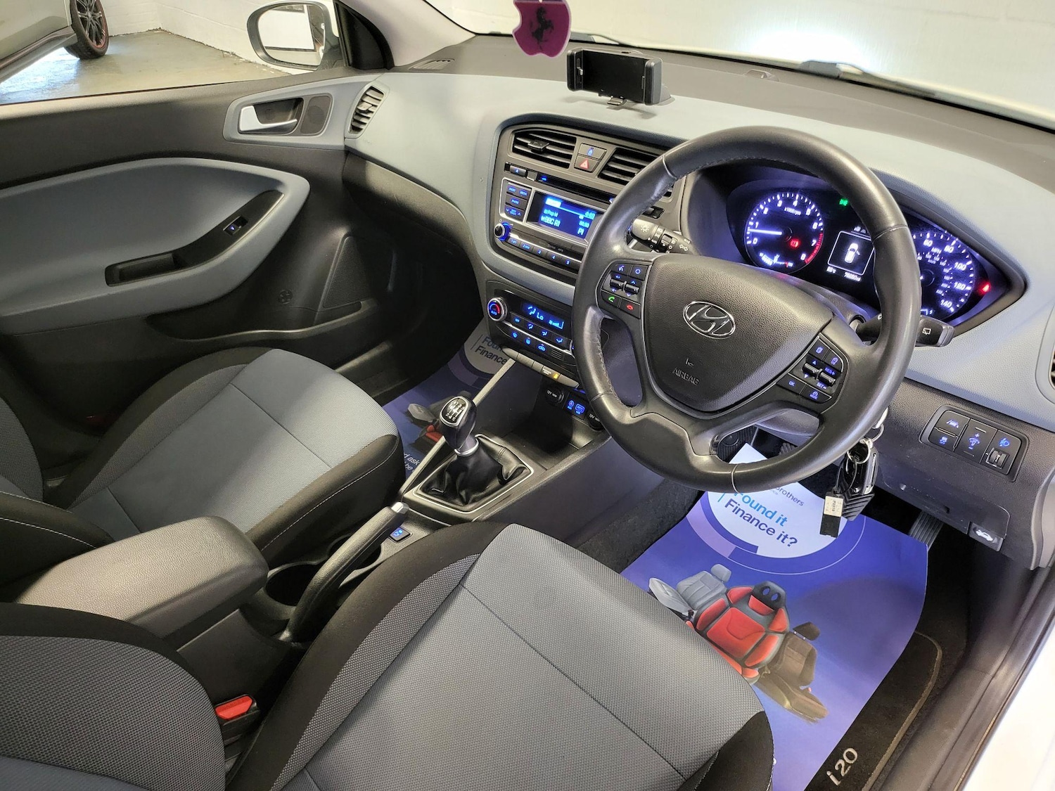 Used Hyundai i20 2015 for sale - 76987676: Photo 28