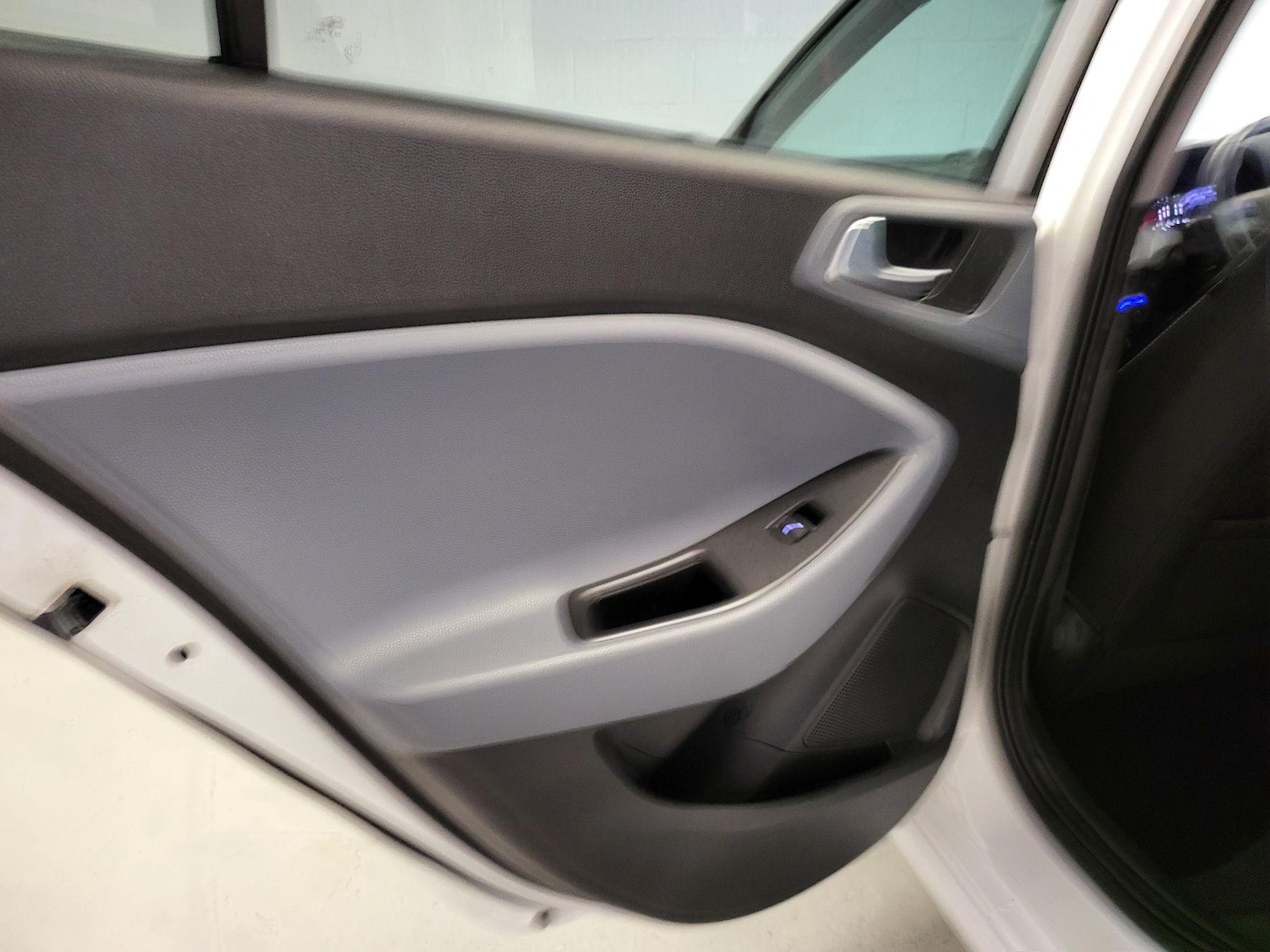 Used Hyundai i20 2015 for sale - 76987676: Photo 42