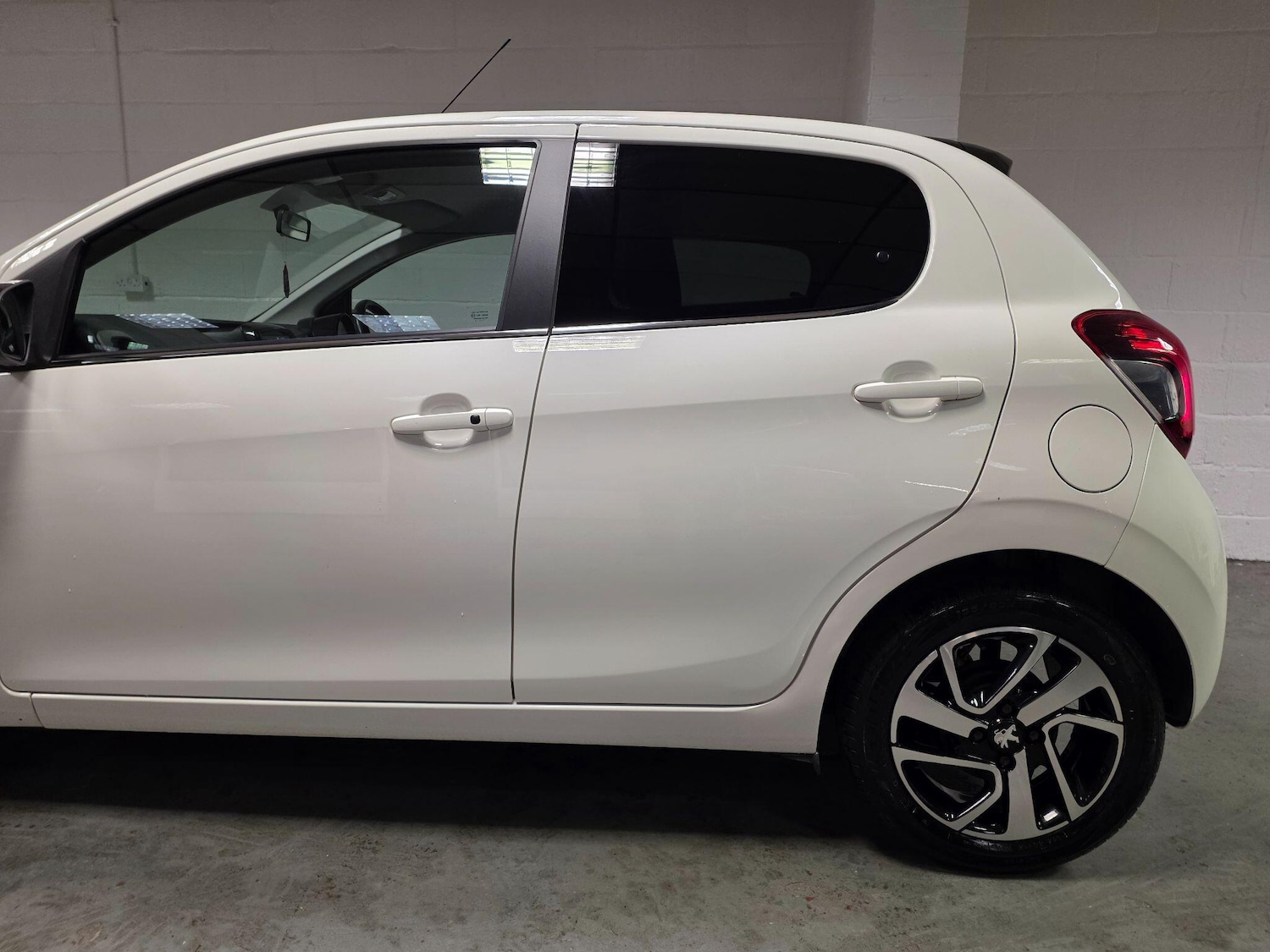 Used Peugeot 108 2018 for sale - 77029918: Photo 17