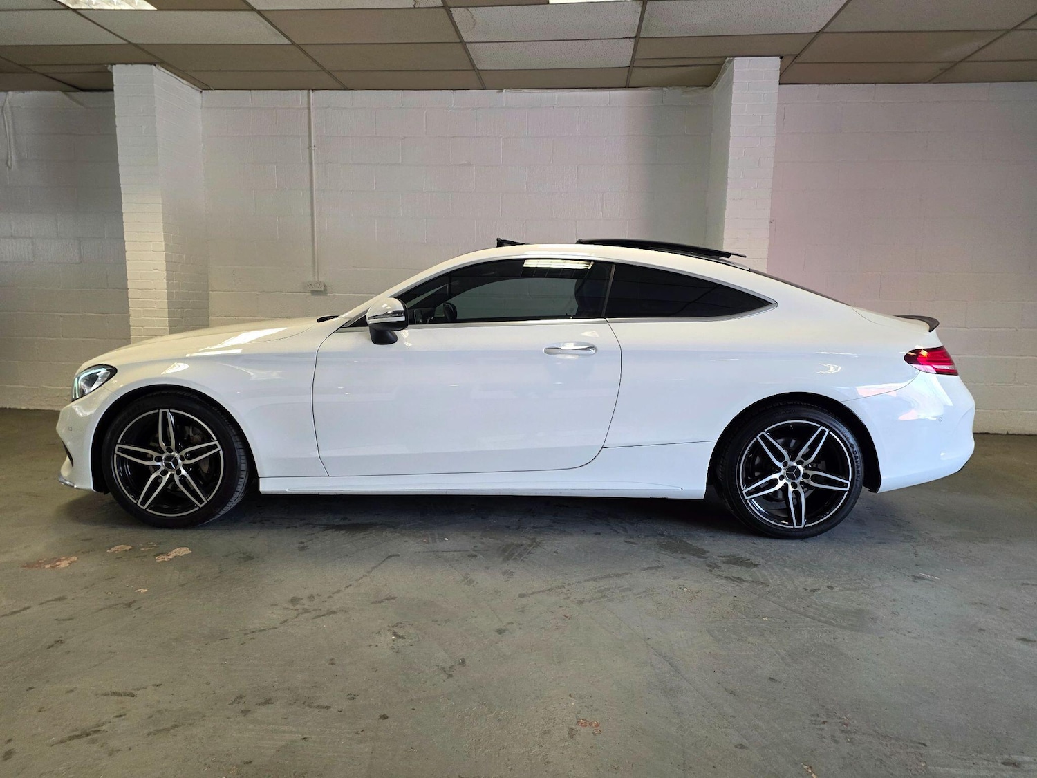 Used Mercedes-Benz C Class 2016 for sale - 77978490: Photo 16