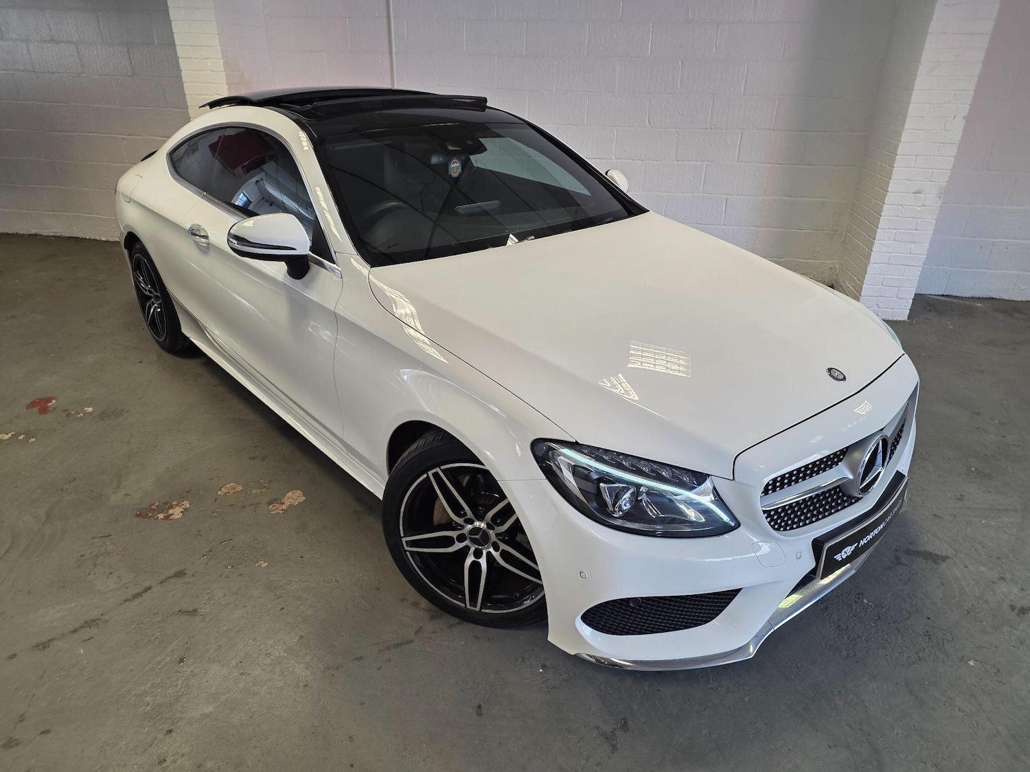 Used Mercedes-Benz C Class 2016 for sale - 77978490: Photo 4