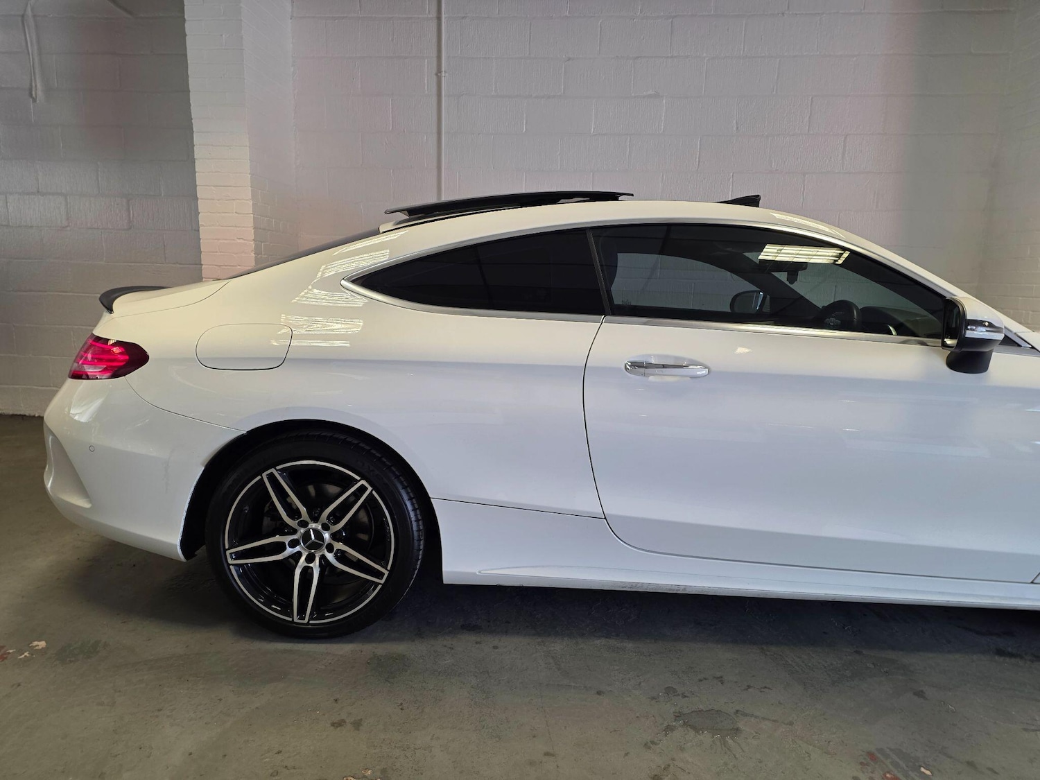 Used Mercedes-Benz C Class 2016 for sale - 77978490: Photo 8