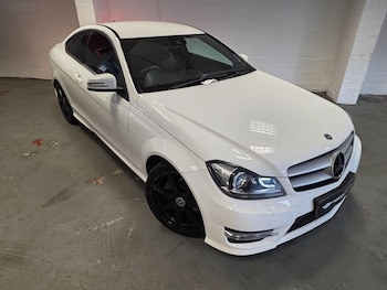Used Mercedes-Benz C Class 2015 for sale - 77496408: Photo