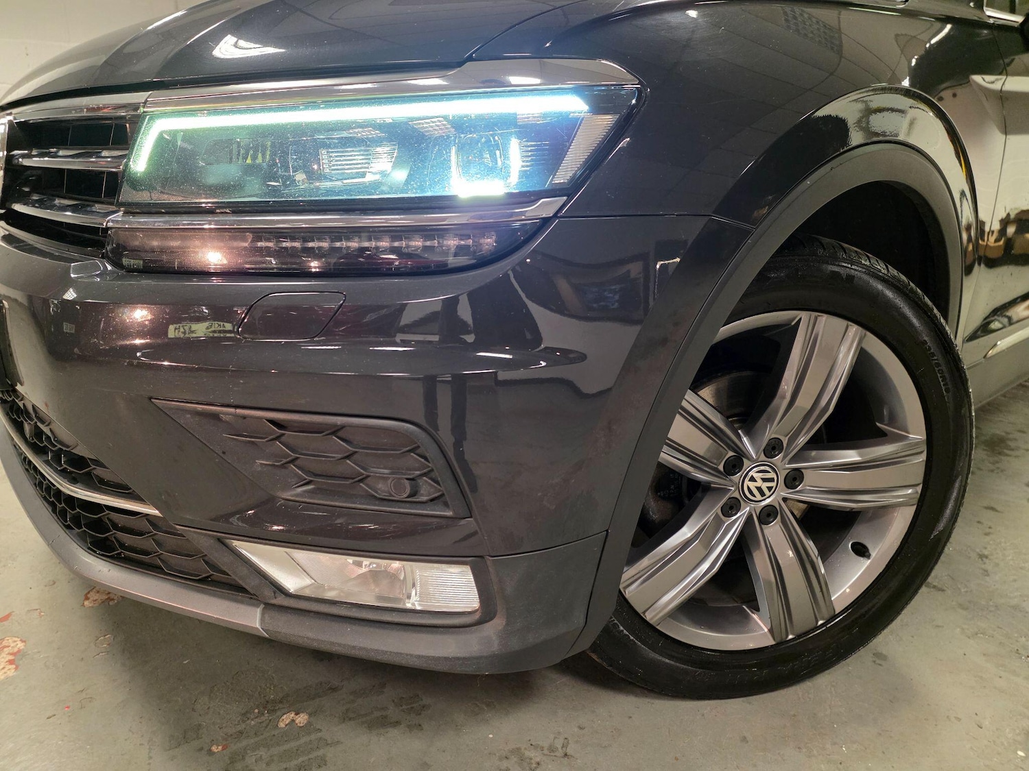 Used Volkswagen Tiguan 2017 for sale - 76976265: Photo 16